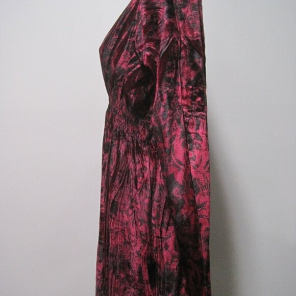 Apt. 9 Red & Black Velvet V-Neck Long Sleeve Mini Dress Women's Size Medium - Picture 3 of 8